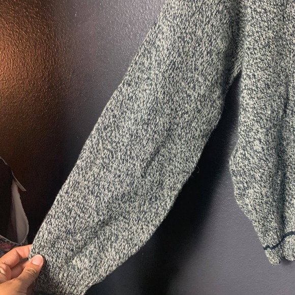 Vintage Women's V-neck Sweater - Picture 5 of 6